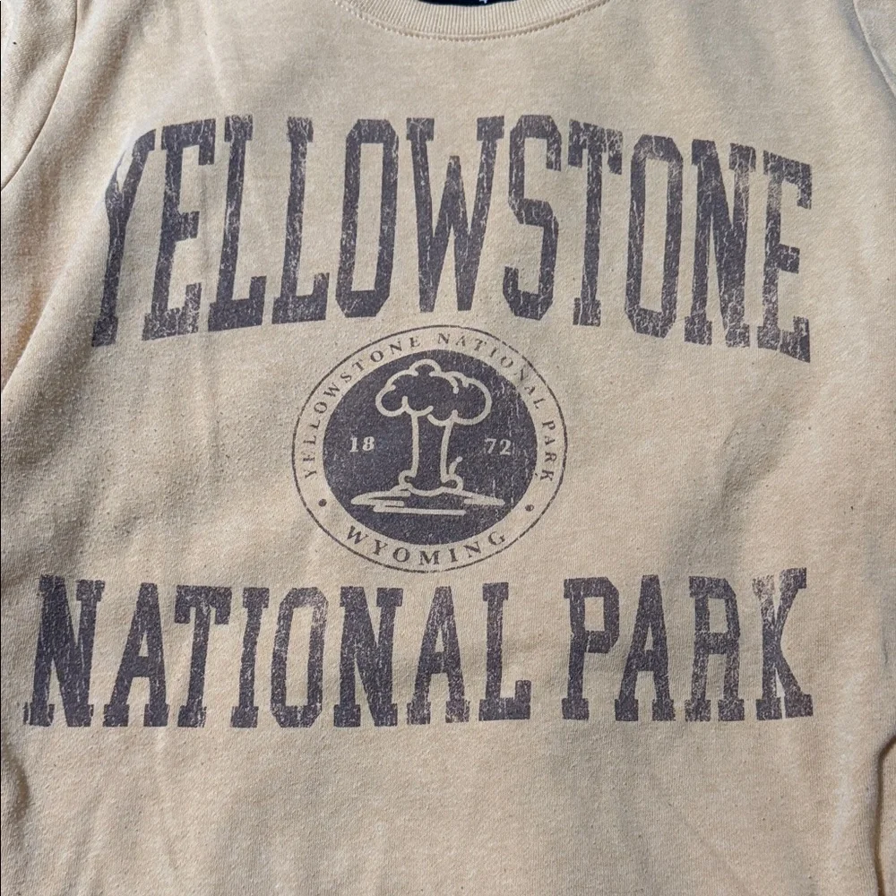 Torrid size 4 Yellow Yellowstone National Park Sweatshirt - Picture 2 of 4